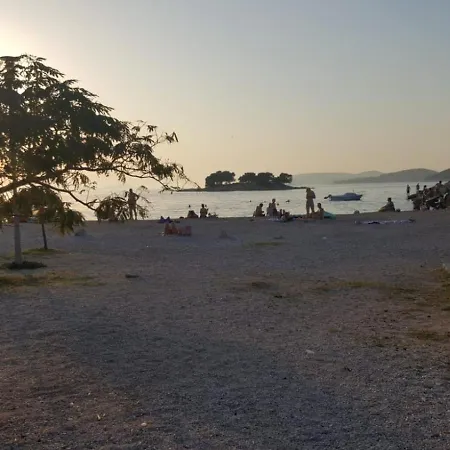 Guest house Belvedere Bilo 3*
